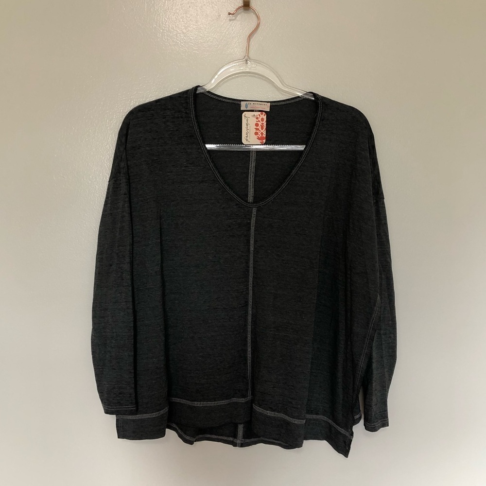 Free People Movement Long Sleeved Dark Gray Tee Shirt Side Split New Small